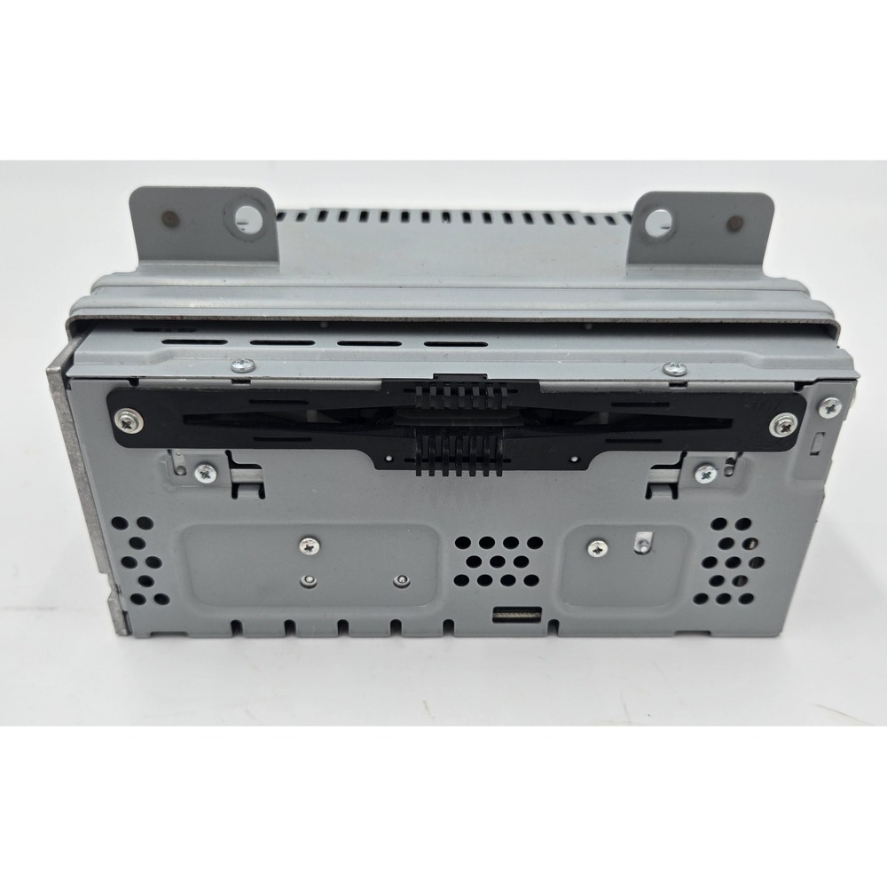OEM Ford AM FM Radio CD Player DA8T-19C107-NF CQ-FJ32E5UMK HD Radio